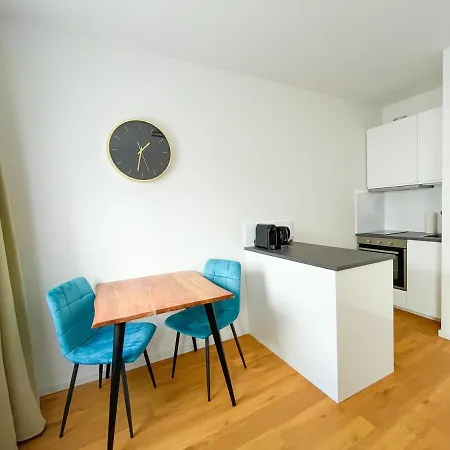 Noor Modern Lend Parking Option * Graz