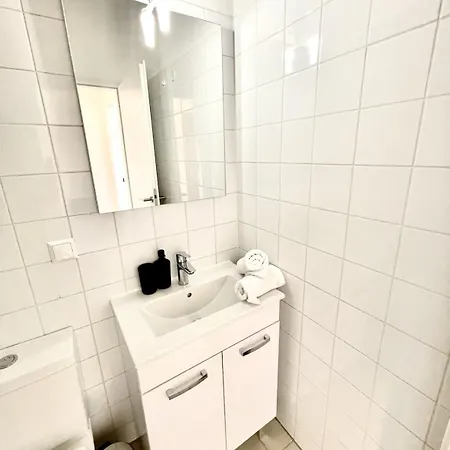 Apartman Noor Modern Lend Parking Option *